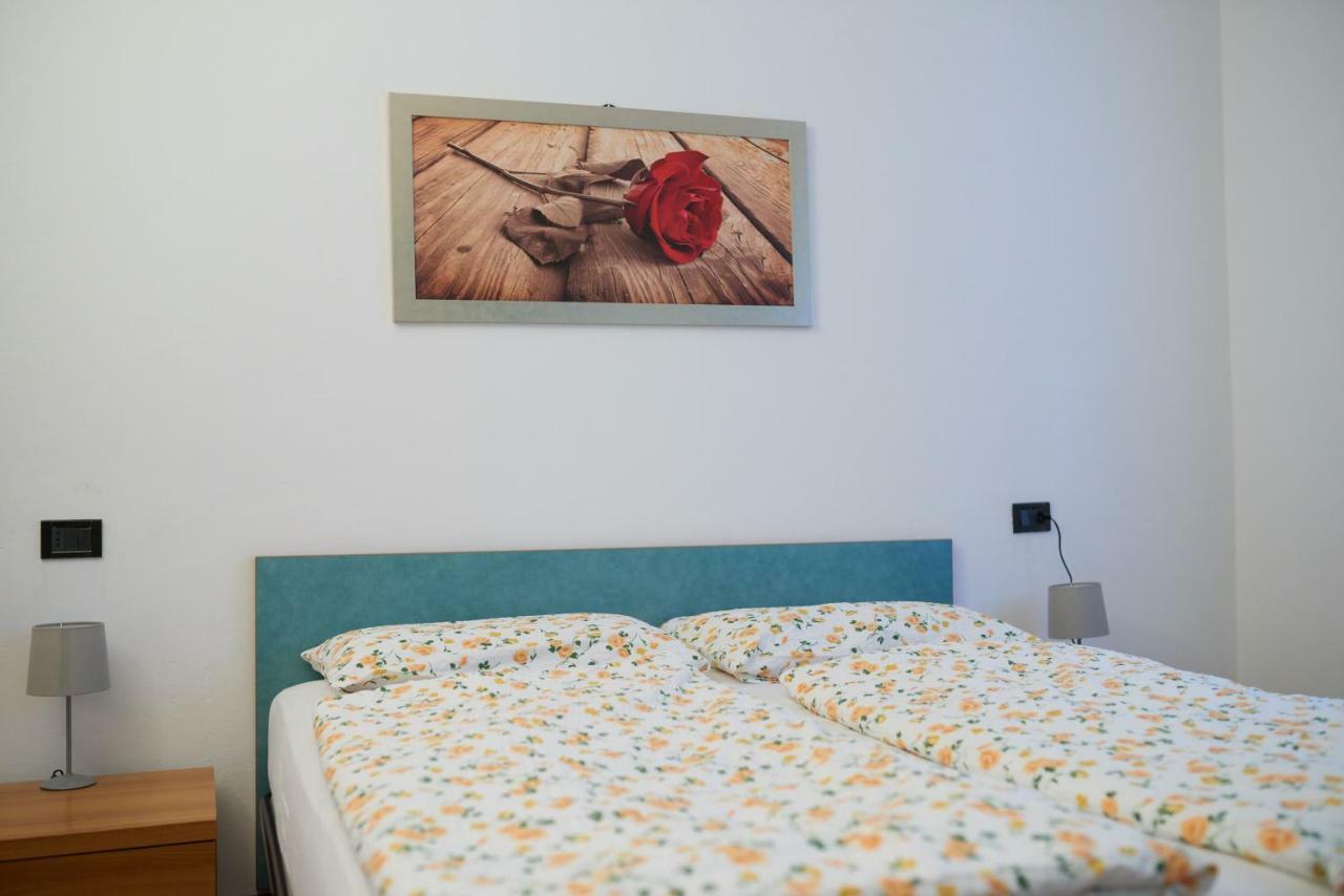 דירות ברנצונה סול גארדה Casa Manu מראה חיצוני תמונה